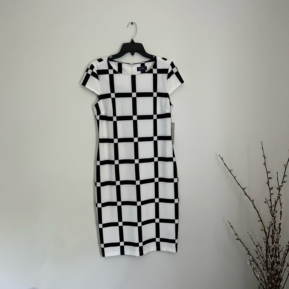 New York clothing company black/white dress